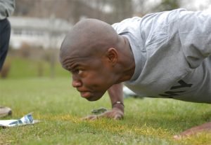 Performing Pushup Test